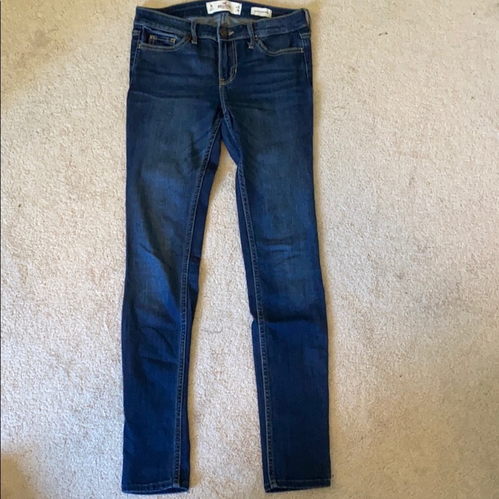 Dark wash super skinny Hollister jeans!